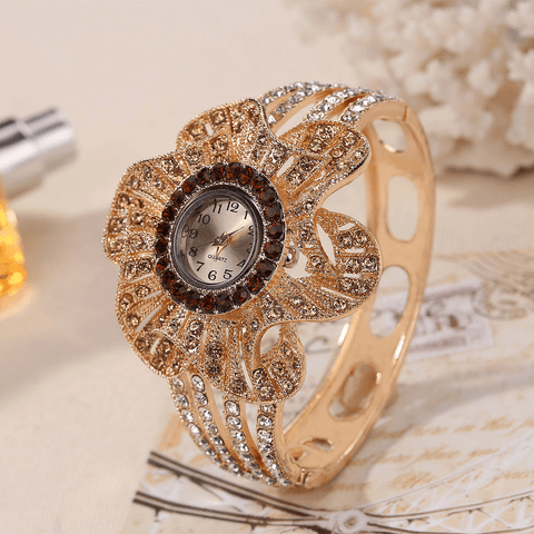 Fashion Crystal Flower Shape Dial Hollow Metal Strap Women Quartz Watch