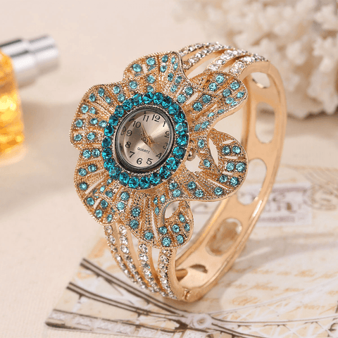 Fashion Crystal Flower Shape Dial Hollow Metal Strap Women Quartz Watch